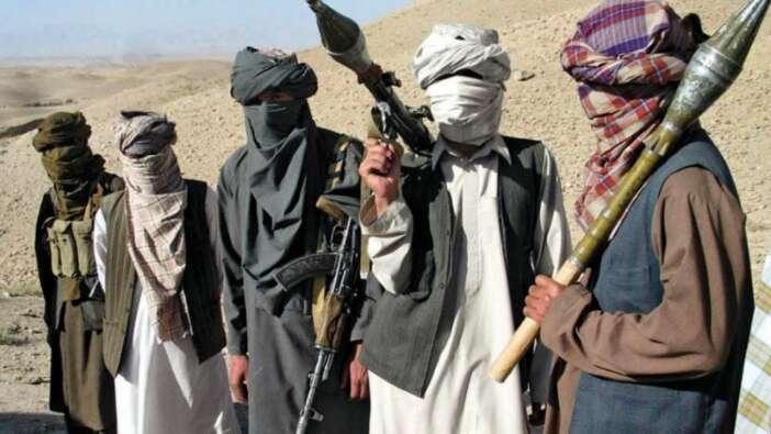 Binlerce 'Pakistan Talibanı' destekçisi, Pakistan'ı birbirine kattı!