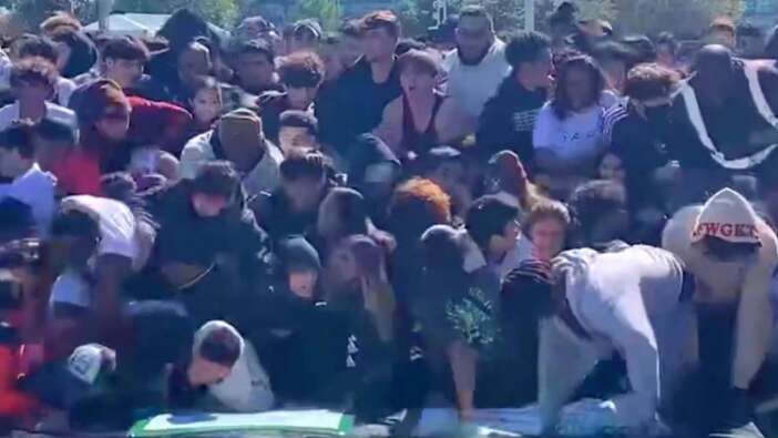 Müzik festivalinde izdiham ve panik çıktı: 8 kişi öldü!