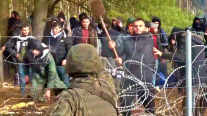 Polonya Askeri Ataşesi, Belarus Savunma Bakanlığı'na çağrıldı!