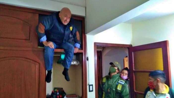 Diktatörlüğün işkencecisi dolapta yakalandı!