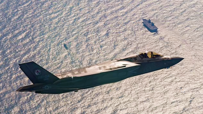 İngiliz F-35 uçağı Akdeniz'e çakıldı!