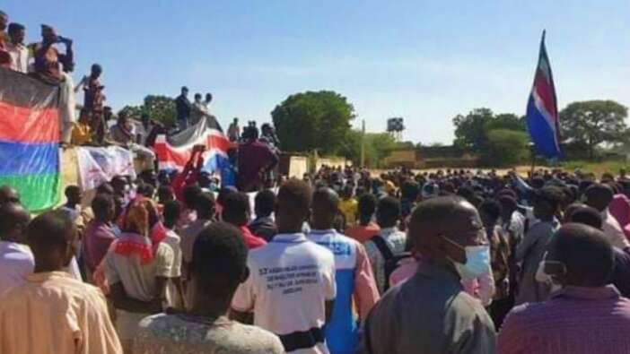 Halk, Sudan'da 25 Ekim'de gerçekleşen darbeye hala direniyor:  5 ölü!