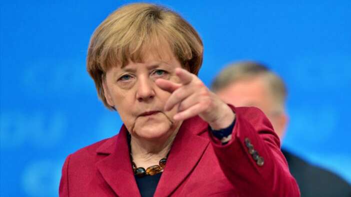Merkel'den Polonya'ya destek: Rusya, AB'yi zayıflatmak istiyor