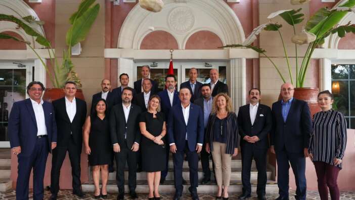 Çavuşoğlu'nun BAE'deki temasları sürüyor: Türk İş Konseyi ile buluştu