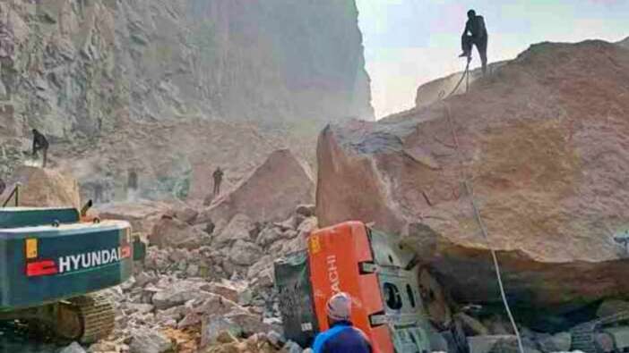 Kabus gibi: Hindistan'da bir madende toprak kayması meydana geldi!