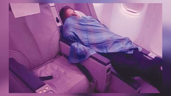 Dünya bu fotoğrafı konşuyor... Kaptan pilot Business Class'ta uyuyakaldı!