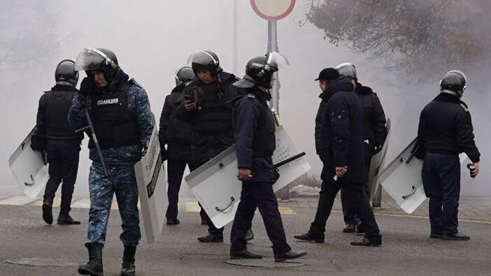 Kazakistan'daki protestolarda 164 kişi hayatını kaybetti: Rus askerleri tatbikat yaptı