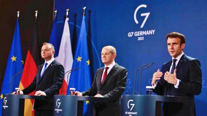 Almanya lideri Scholz, Macron ve Duda ile Berlin'de bir araya geldi!
