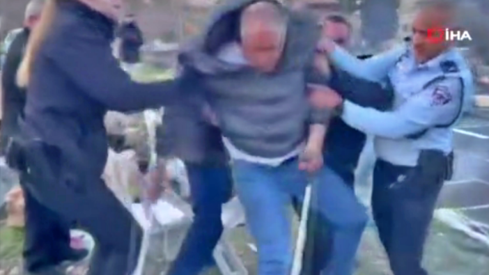 İsrail güçleri koltuk değnekli yaşlı adamı darp etti!