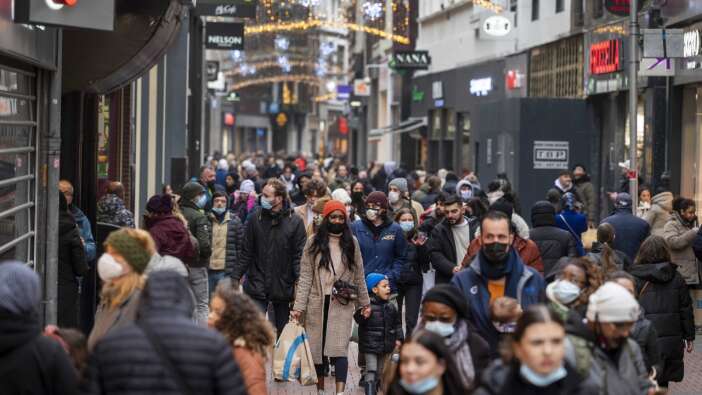 Hollanda Covid-19 kısıtlamalarını 25 Şubat'ta tamamen kaldıracak!
