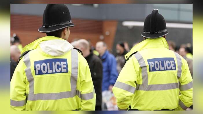 İngiltere diken üstünde: Bu kez Londra'da bomba alarmı!