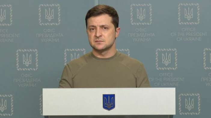 Zelenskiy: Rus birliklerinin ilerleyişi birçok bölgede durduruldu
