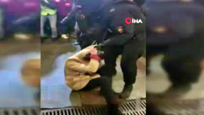 53 Rus şehrindeki savaş karşıtı protestolarda 1700'den fazla gözaltı!