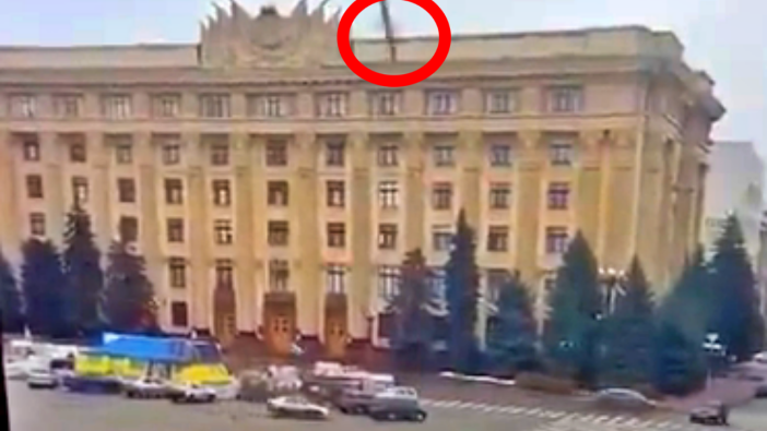 Sivil araçların Rus füzesiyle vurulduğu dehşet verici anlar kamerada!