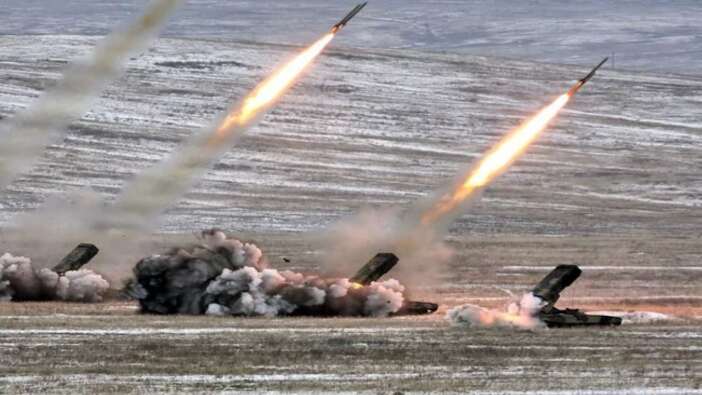 Rusya'dan askeri üsse bombardıman: 70 Ukraynalı asker öldürüldü!