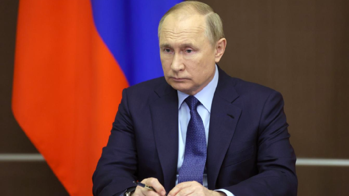 Putin, ülkeden 10 bin dolar üstü nakit para çıkarmayı yasakladı