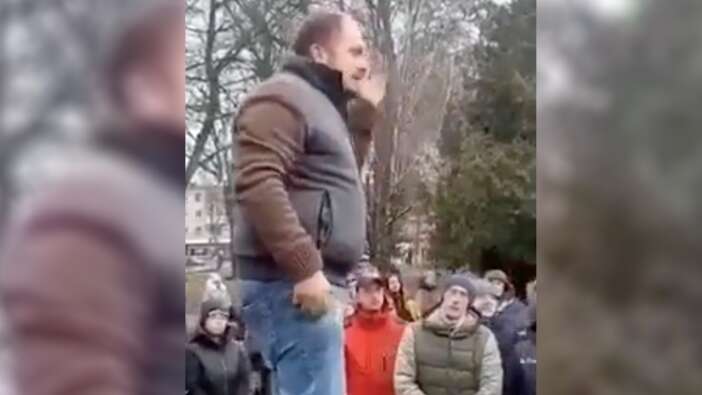 Belediye Başkanı savaşacaksan oy birliği gerekir dedi, herkes 'Savaşalım' diye bağırdı