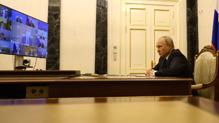 Putin ekonomik yaptırımlara karşı kabineyi topladı: Rusya'ya yaptırımlar zaten uygulanacaktı