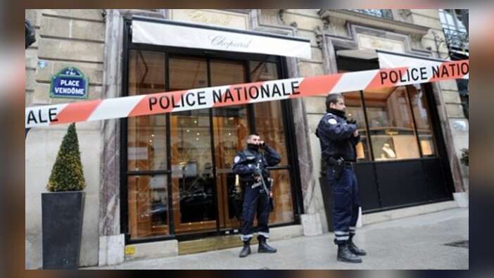 Paris'te 5 milyon avroluk soygun...