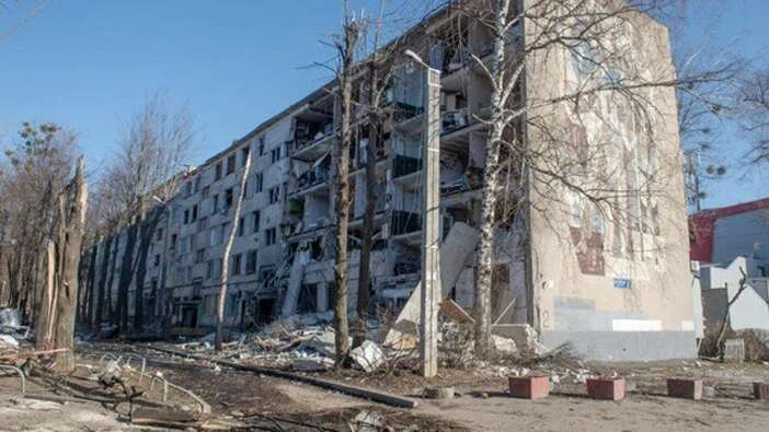 Rus saldırıları Harkov'u yıkmaya devam ediyor: Yaklaşık 15 bin kişi metro istasyonlarında yaşıyor