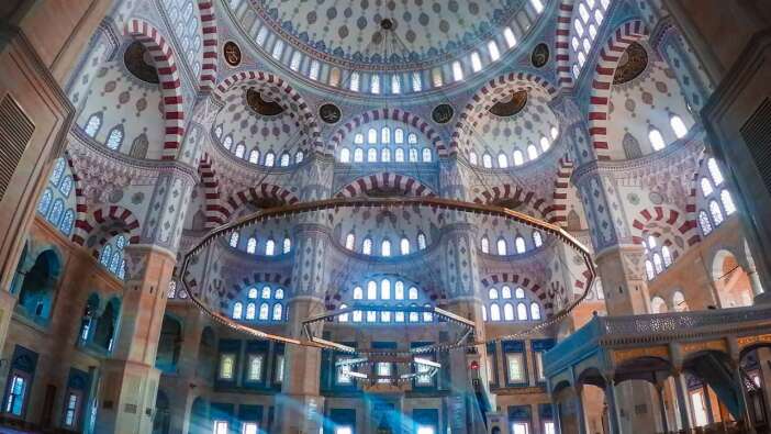 Adana Ramazan İmsakiyesi 2022 • 2 Nisan Cumartesi Adana iftar, sahur, teravih vakti