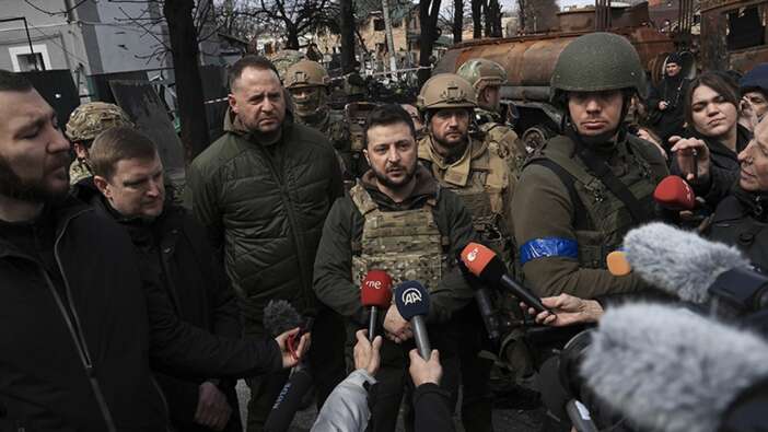 Zelenskiy, katliamın yaşandığı Buça'ya gitti: Rusya ile müzakere çok zor