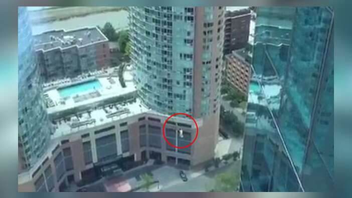 Paraşütçünün feci ölümü! Paraşütü açılmadı nehre çakılarak öldü... /VİDEO