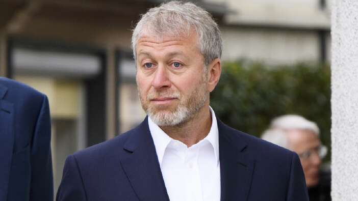 Rus milyarder Abramovich'in 7 milyar dolardan fazla varlığı donduruldu