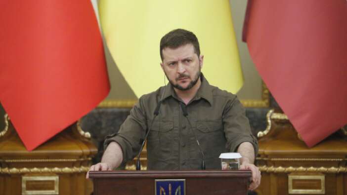 Zelenskiy: Rus petrolü için kanlı para ödeniyor