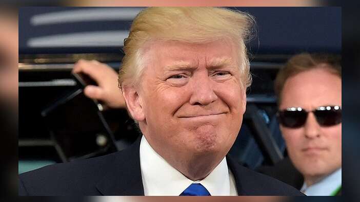Trump sosyal medyayı salladı! Tweet atarken uyuya kalınca...
