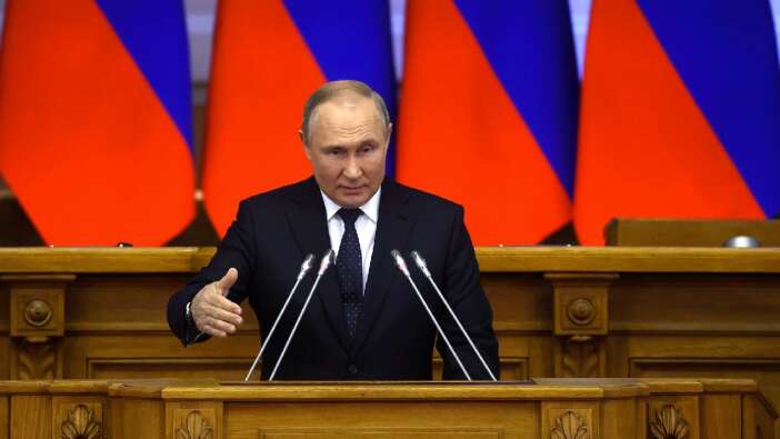 Putin'den açık tehdit: Dışarıdan biri Ukrayna'ya müdahale etmeye çalışırsa, yanıtımız yıldırım hızında olacak