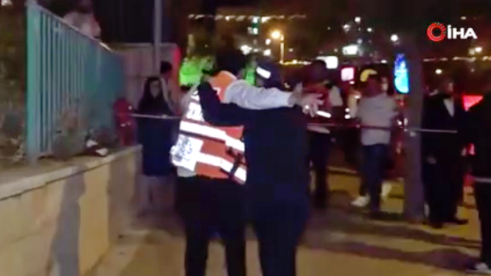 İsrail'de iki kişi ellerindeki baltalarla yoldan geçenlere saldırdı!
