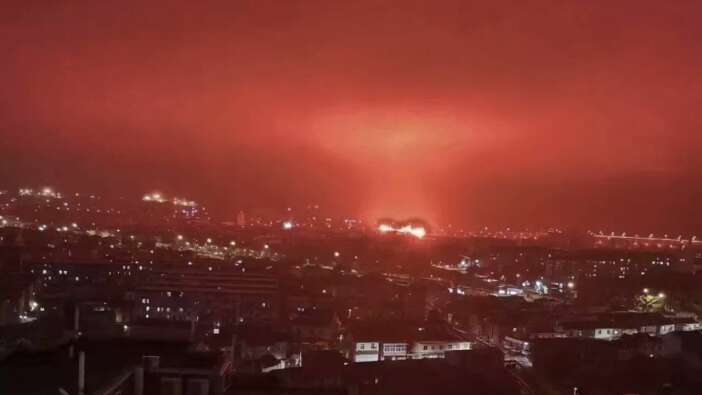 Çin'deki kırmızı gökyüzü tedirginliğe neden olmuştu... Yetkililerden açıklama geldi