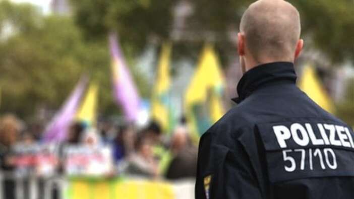 İsveç'ten teröre bir destek daha! Türkiye'nin iadesini istediği teröristlere vatandaşlık verdiler