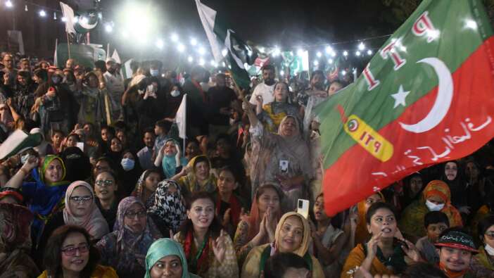 Eski Pakistan Başbakanı Khan: Beni öldürmek için suikast planlandı!
