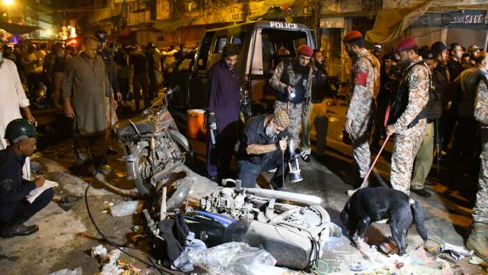 Pakistan’da motosiklete yerleştirilen EYP patladı: 1 ölü, 12 yaralı