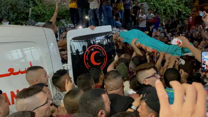 İsrail askerleri Batı Şeria'da Filistinli bir çocuğu katletti