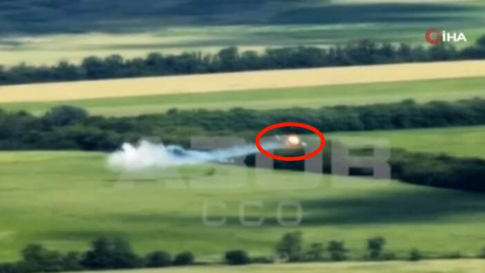Azov Taburu, alçak uçuş yapan Rus helikopterini vurdu