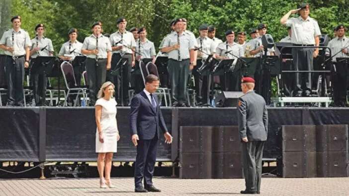 Srebrenitsa soykırımı şerefine Hollanda askerlerine madalya: Özür dileyip, ödül verildi!