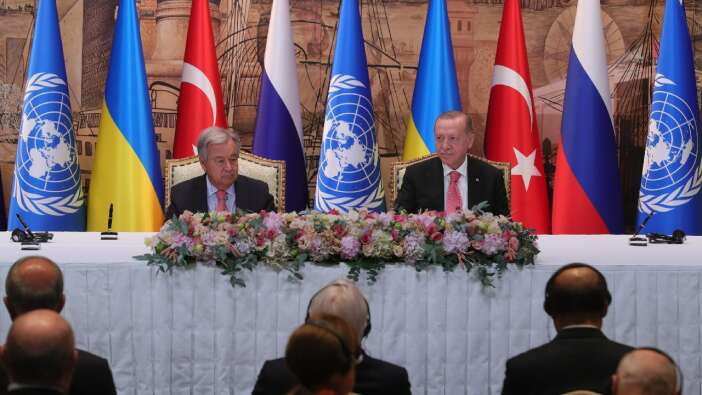 Ukrayna tahılının Karadeniz üzerinden ihracı için İstanbul'da imzalanan anlaşma, dünya gündeminde!