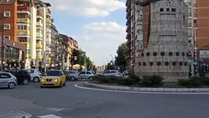 Kosova - Sırbistan sınırında gerginlik! Sırbistan Cumhurbaşkanı: Gece yarısı saldıracaklar