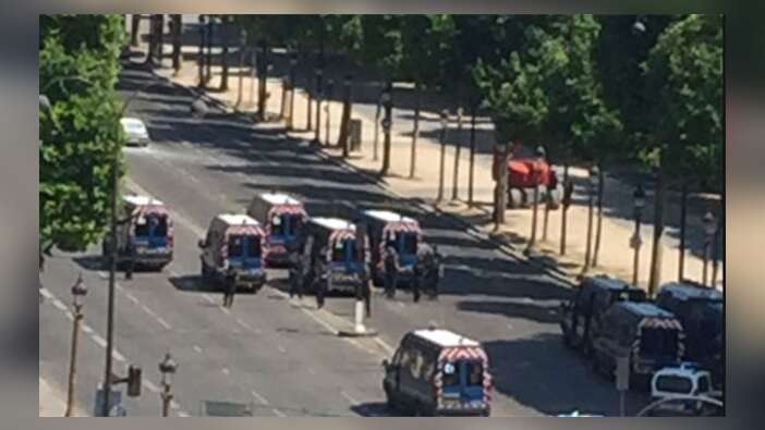 Paris'te alarm! Silahlı sürücü öldü, araç patladı...