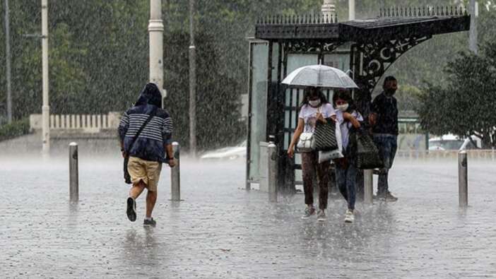 İstanbul ve Ankara için sağanak uyarısı: Öğle saatlerine dikkat!