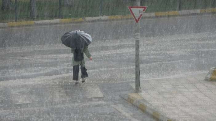 Meteorolojiden Edirne ve Kırklareli çevresi için kuvvetli yağış uyarısı