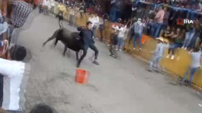 Meksika’daki boğa koşusunda 3'ü ağır 9 kişi yaralandı