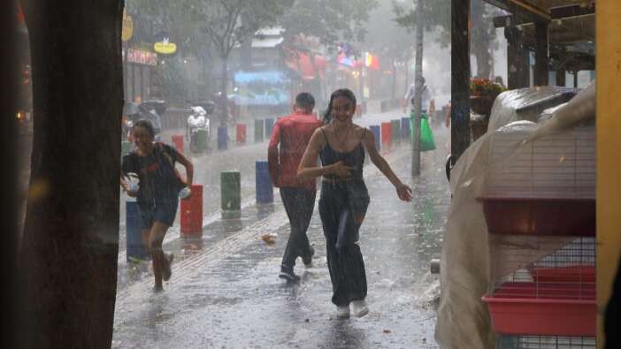 Meteoroloji'den 6 ile 'sarı' 2 ile 'turuncu' kodlu uyarı: Dikkatli ve tedbirli olun!