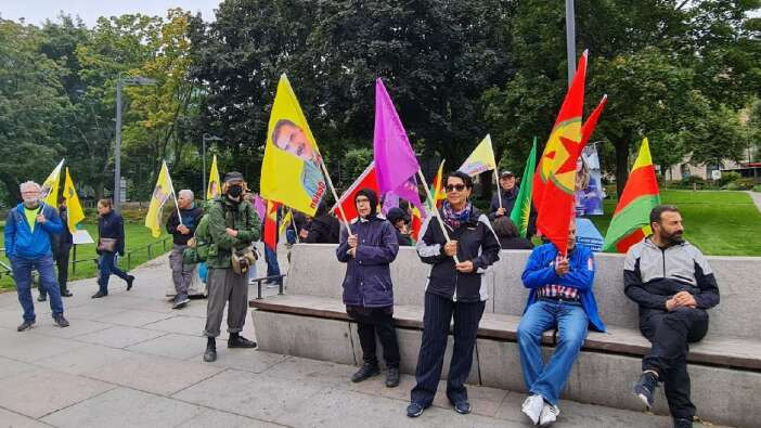 İsveç'te terör örgütü YPG/PKK yandaşları gösteri yaptı!