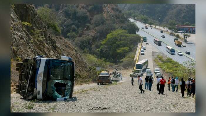 Arjantin'de otobüs faciası: 15 ölü, 21 yaralı...