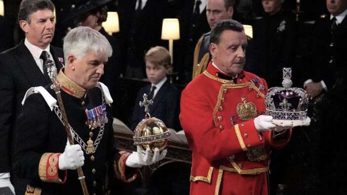 Kraliçe 2. Elizabeth'in ölümü sonrası gündeme geldi: 400 milyon dolarlık elmas için iade talebi