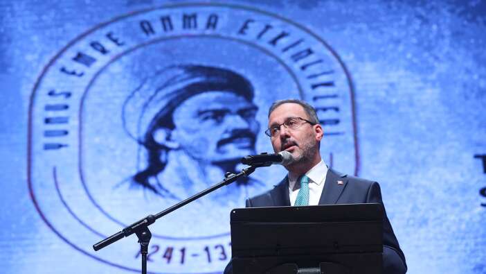 Bakan Mehmet Muharrem Kasapoğlu, Yunus Emre'nin "Haktan Gelen Şerbeti" şiirini seslendirdi